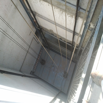 Sharma Electricals Machine Roomless Good Lifts / Cage